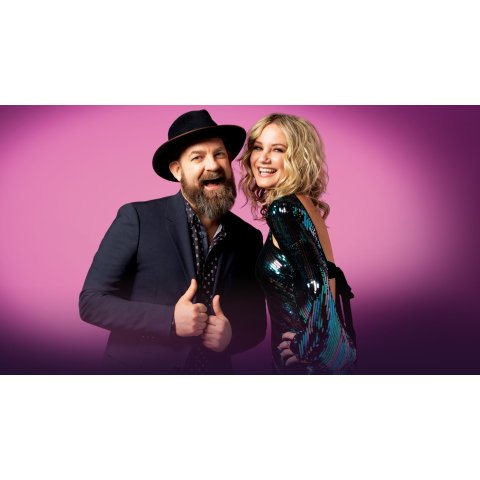 Sugarland, Mary Chapin Carpenter & Tenille Townes at Bank of NH Pavilion