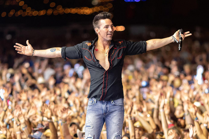 Jake Owen at Bank of NH Pavilion