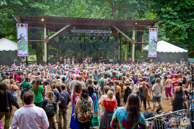 Greensky Bluegrass at Bank of NH Pavilion