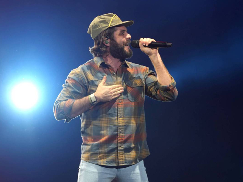 Thomas Rhett at Bank of NH Pavilion