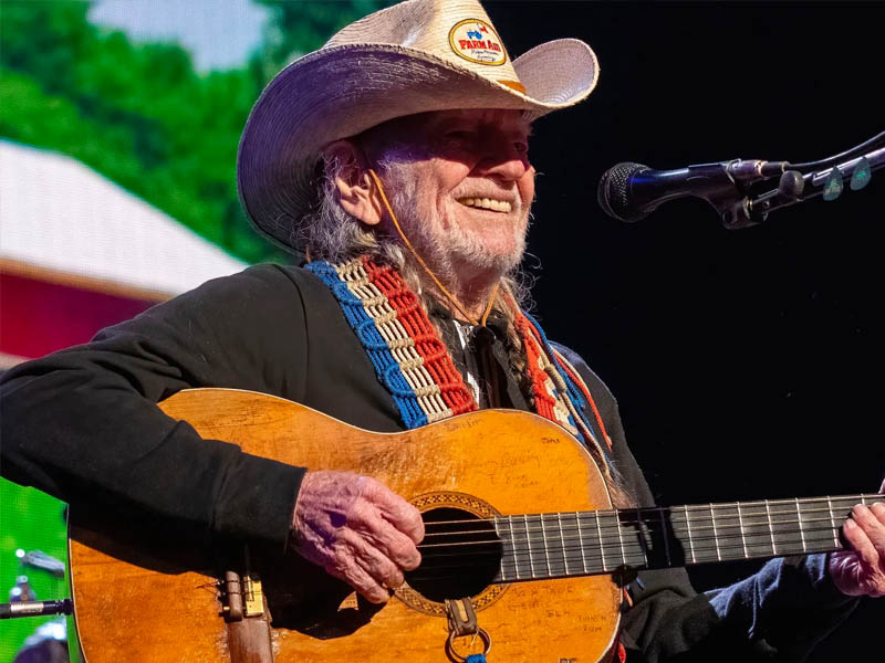 Outlaw Music Festival: Willie Nelson and Family, The Avett Brothers, Kathleen Edwards, Flatland Cavalry & Particle Kid at Bank of NH Pavilion